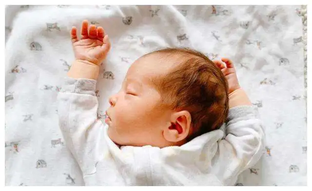 探索中医养生中的睡姿智慧，回阳卧之外的养生睡姿