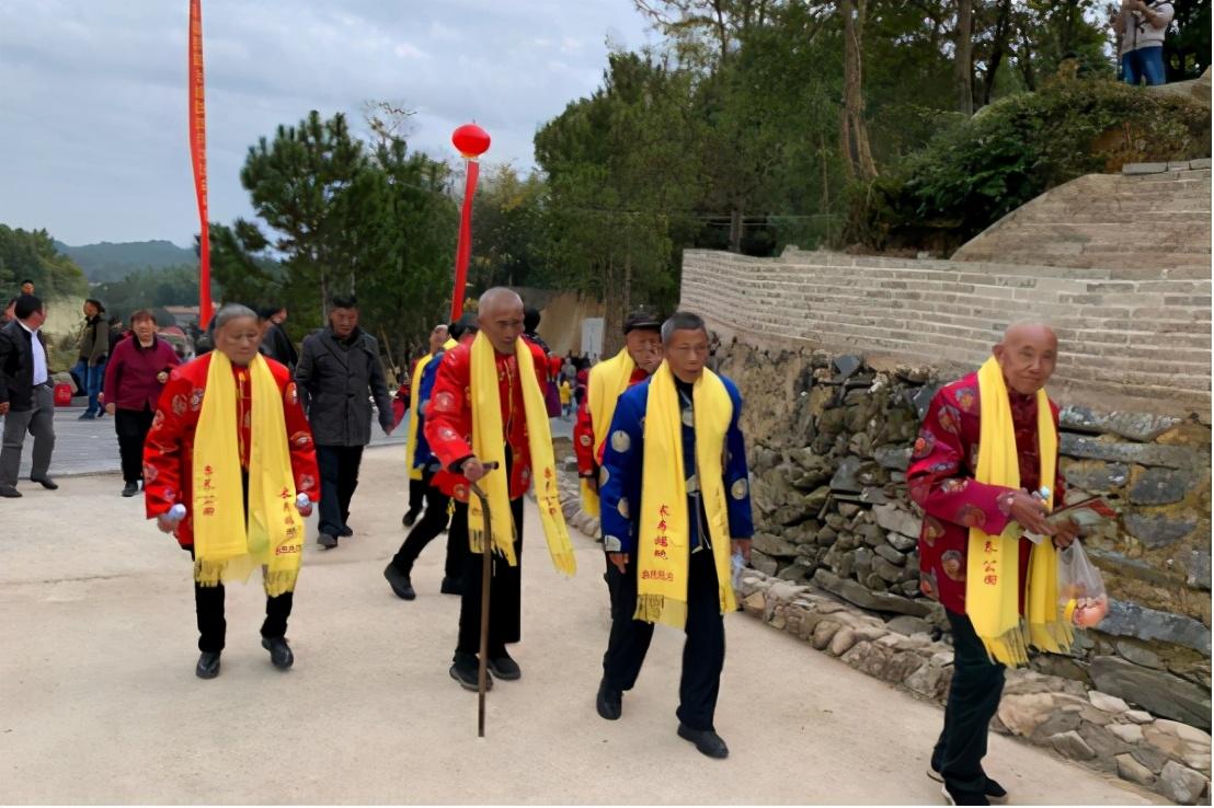 探秘巴马长寿村，一日养生之旅